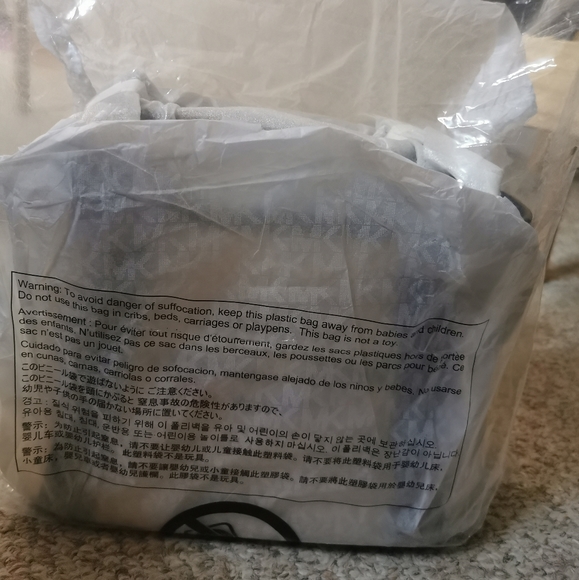 SOLD Michael Kors â¤ď¸ Miami - Picture 7 of 7